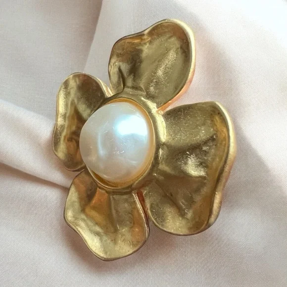 Vintage 80s GIVENCHY Matte Gold Plated Flower Pearl Clip On Statement Earrings